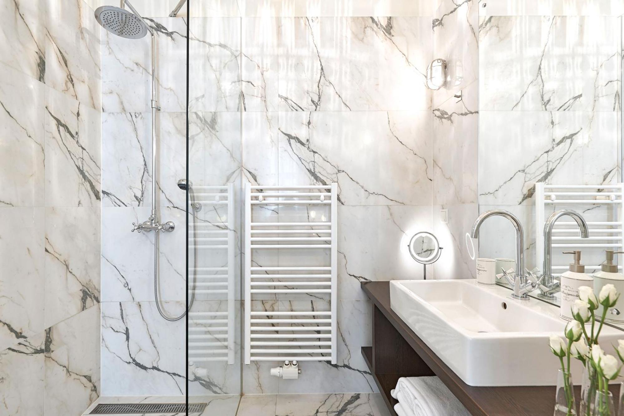 6 Rooms Wina Bagian luar foto